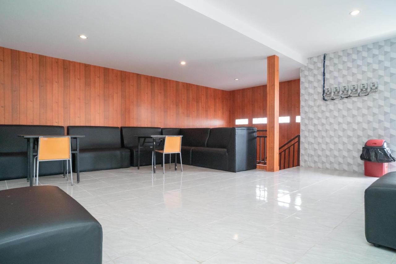 Reddoorz Plus Near Itc Cempaka Mas 2 Τζακάρτα Εξωτερικό φωτογραφία